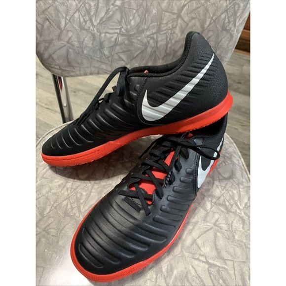 Men’s Nike Tiempo Legend 7 Club IC Running Shoes Black Red Like New Size 10.5 - Picture 1 of 6
